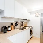 Appartamento Luminoso Loft - M5 Cagranda - Free Wi -fi