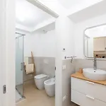 Appartamento Luminoso Loft - M5 Cagranda - Free Wi -fi *